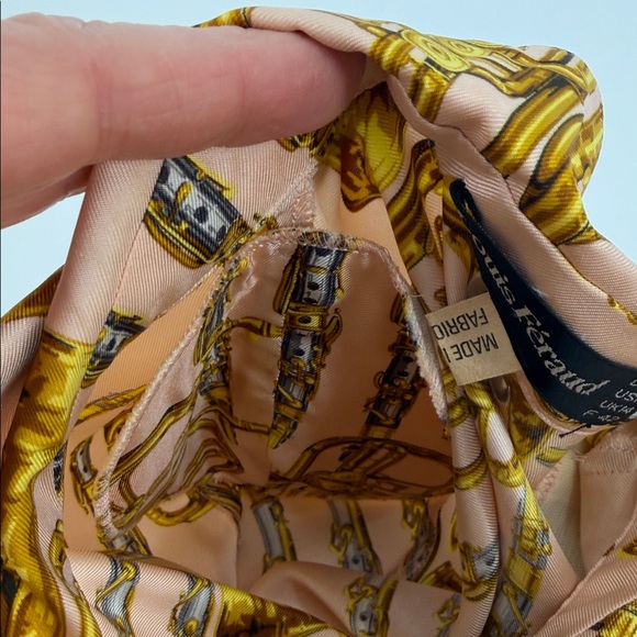 Vtg Louis Feraud Cream Gold Musical Pattern Button Up 100% Silk Blouse Women 10 - Picture 10 of 13